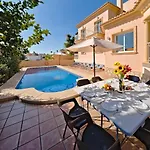 וילה Liriopadel By Interhome