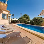 וילה Liriopadel By Interhome *